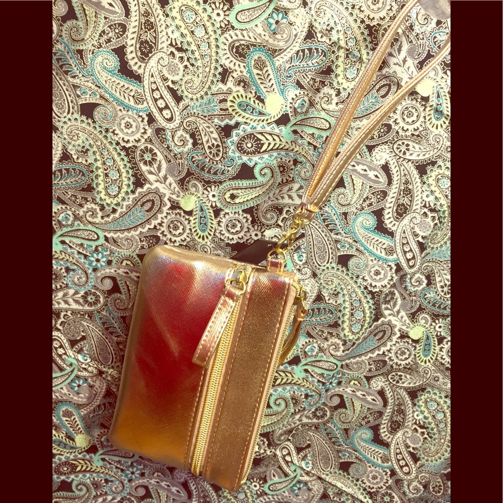 Apt.9’s Rose Gold Wristlet w/ Zipper Pocket